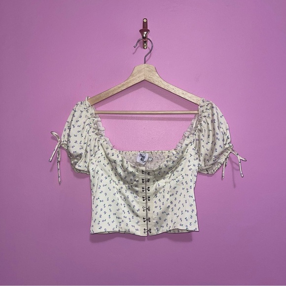 Princess Polly Top Women’s Size 8 US Light Yellow Lilac Floral Crop Puff Sleeves - Picture 2 of 15